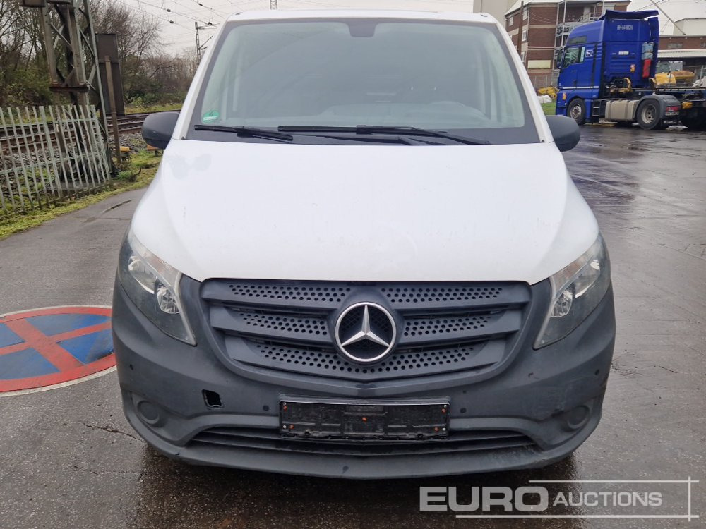 Transporter 2020 Mercedes Benz VITO 111CDI: das Bild 8