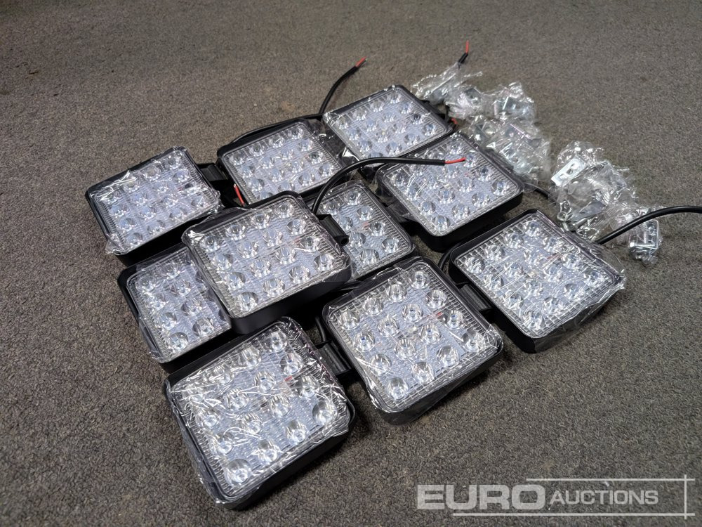 Unused LED Work Lights, 48w, 12V/24V, Adjustable Bracket, IP67 Waterproof, 6000k White (10 of) - Werkstattgerät: das Bild 4 Unused LED Work Lights, 48w, 12V/24V, Adjustable Bracket, IP67 Waterproof, 6000k White (10 of) - Werkstattgerät: das Bild 4