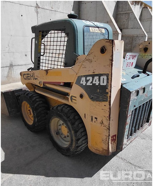 2006 Gehl SL4240-3 - Kompaktlader: das Bild 2 2006 Gehl SL4240-3 - Kompaktlader: das Bild 2