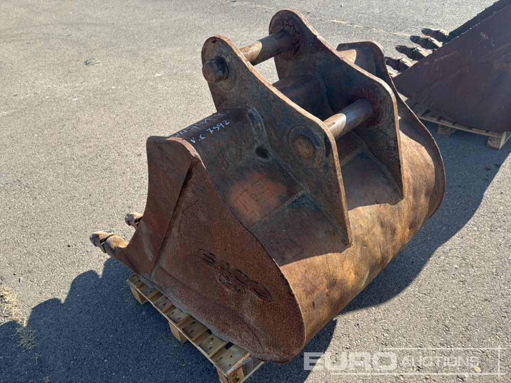 Eaco 43" Digging Bucket to suit Backhoe Loader - Schaufel: das Bild 2 Eaco 43" Digging Bucket to suit Backhoe Loader - Schaufel: das Bild 2