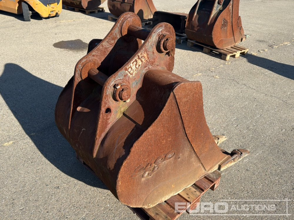 Eaco 44" Digging Bucket to suit Backhoe Loader - Schaufel: das Bild 3 Eaco 44" Digging Bucket to suit Backhoe Loader - Schaufel: das Bild 3