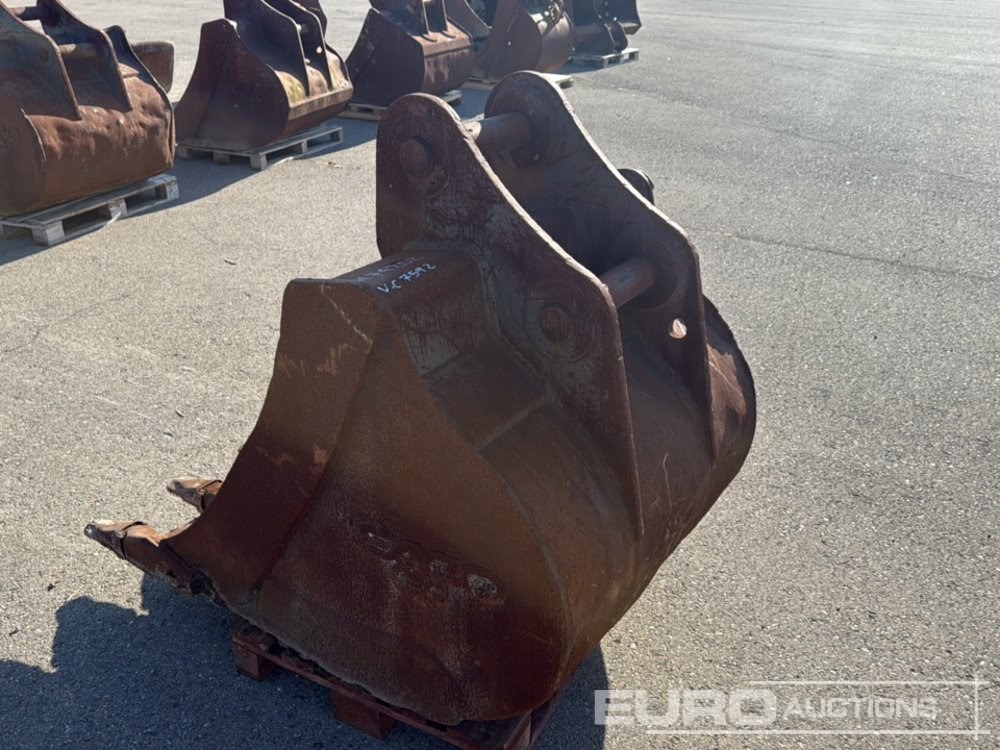 Eaco 44" Digging Bucket to suit Backhoe Loader - Schaufel: das Bild 4 Eaco 44" Digging Bucket to suit Backhoe Loader - Schaufel: das Bild 4