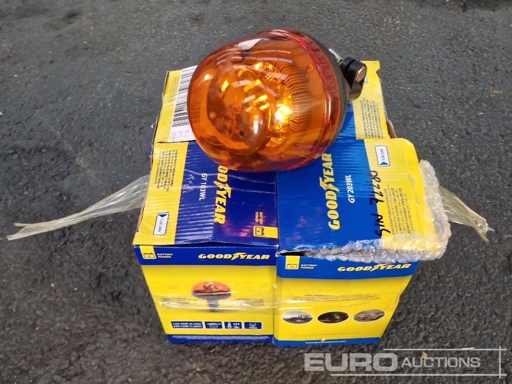 Good Year Rotating Beacon with Flexible Stem (4 of) / Faro Rotativo Tubular Flexible - Baugeräte: das Bild 1 Good Year Rotating Beacon with Flexible Stem (4 of) / Faro Rotativo Tubular Flexible - Baugeräte: das Bild 1