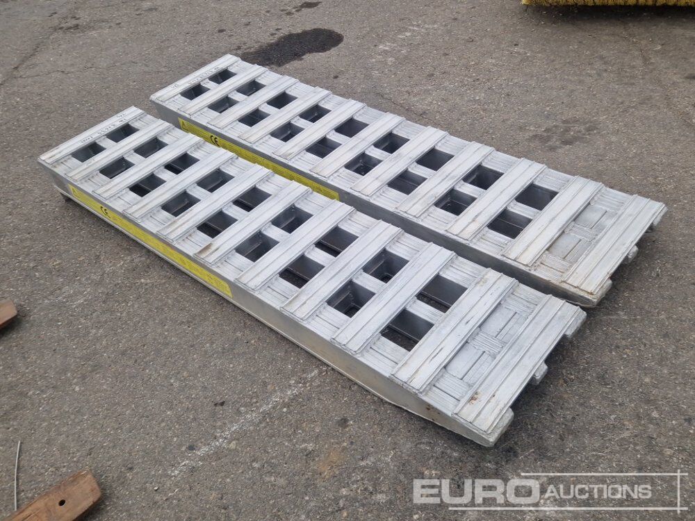 Loading Ramps - Baugeräte: das Bild 4 Loading Ramps - Baugeräte: das Bild 4