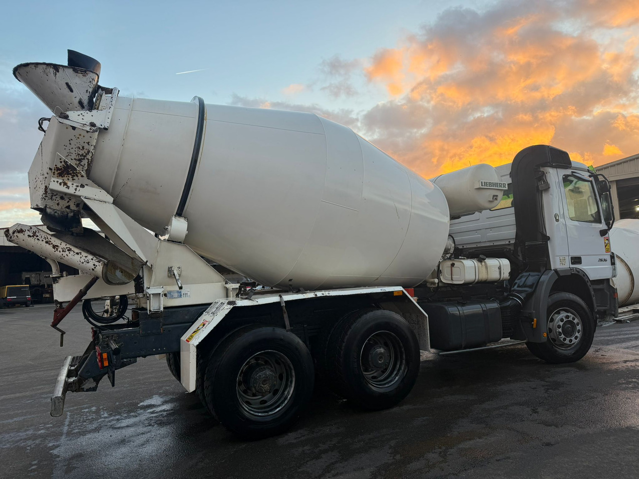 Camion béton Mercedes Benz Arocs 2636 6x4 FR-903-ND - Fahrmischer: das Bild 4 Camion béton Mercedes Benz Arocs 2636 6x4 FR-903-ND - Fahrmischer: das Bild 4