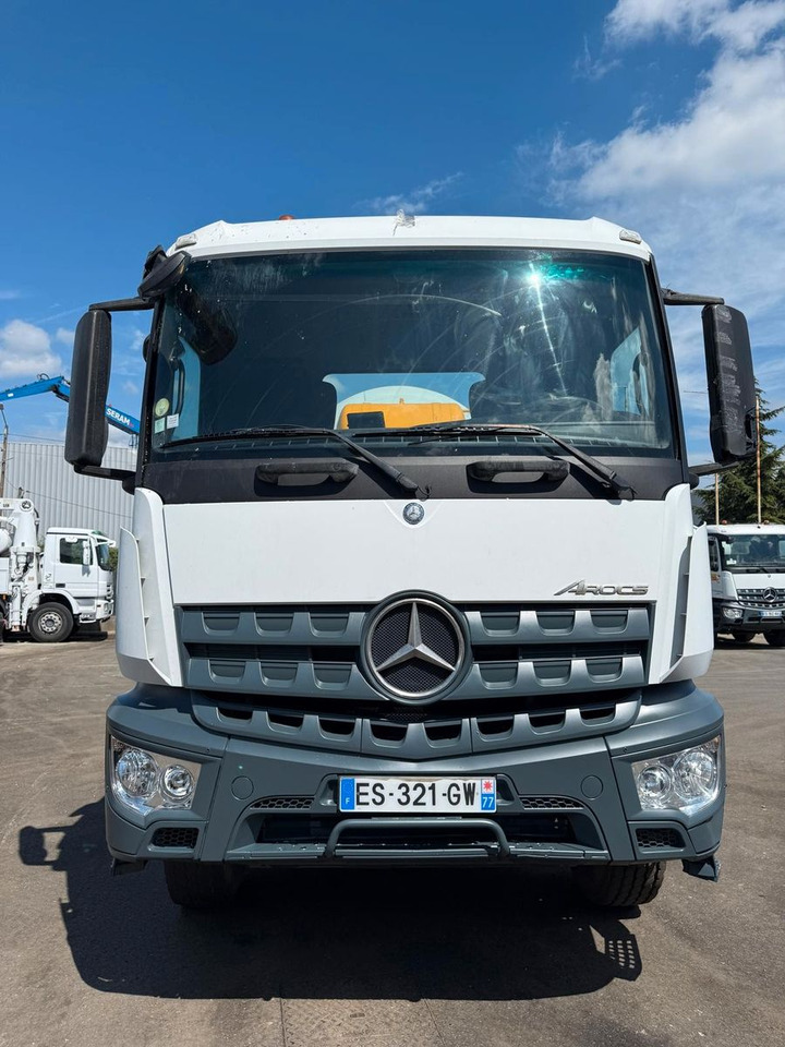 Mercedes-Benz Arocs 3240 - Fahrmischer: das Bild 3 Mercedes-Benz Arocs 3240 - Fahrmischer: das Bild 3