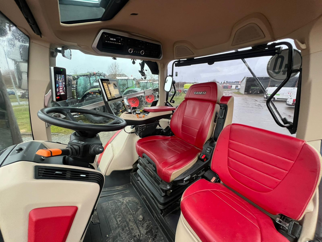 Case IH Optum 300 - Traktor: das Bild 3 Case IH Optum 300 - Traktor: das Bild 3