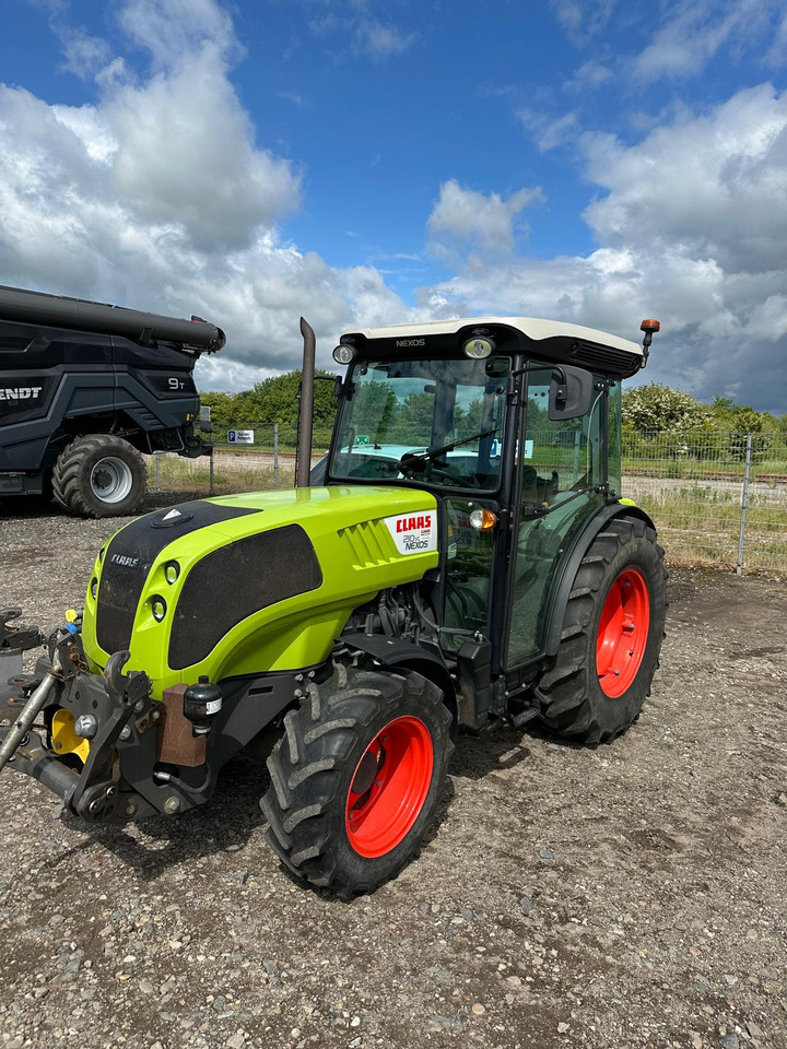 Claas Nexos 210 VL - Traktor: das Bild 1 Claas Nexos 210 VL - Traktor: das Bild 1