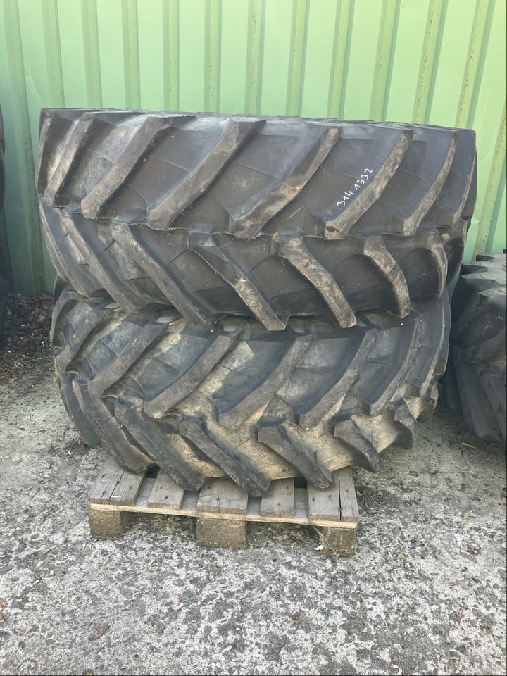 Fendt 2x Komplettrad 540/65R30 TB - Felgen und Reifen: das Bild 1 Fendt 2x Komplettrad 540/65R30 TB - Felgen und Reifen: das Bild 1