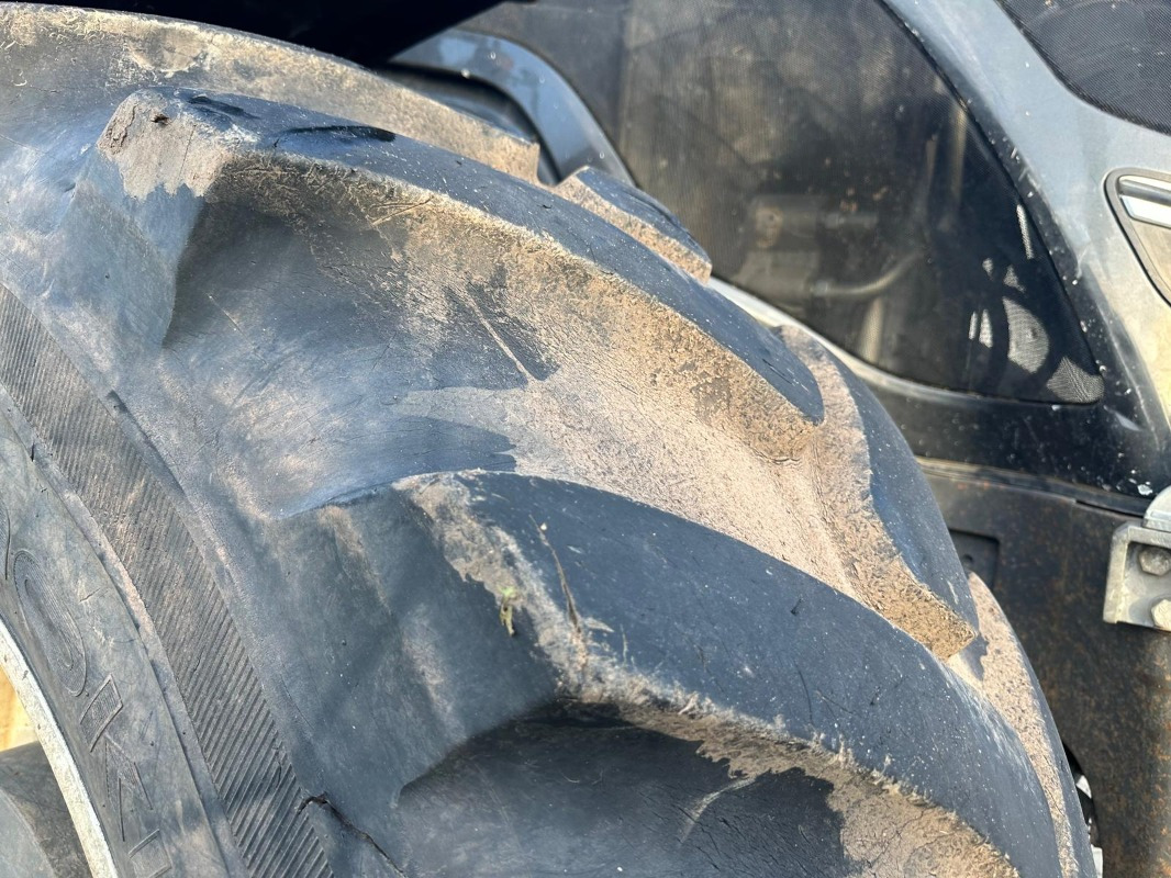 Mähdrescher Fendt 5225 E   5,50m PowerFlow Schneidwerk: das Bild 12