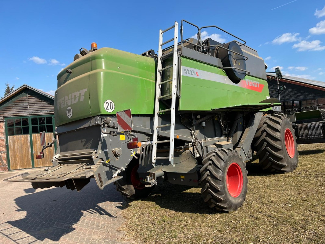 Mähdrescher Fendt 5225 E   5,50m PowerFlow Schneidwerk: das Bild 10