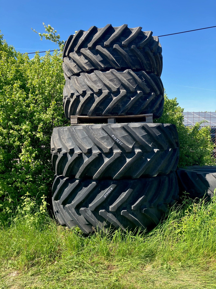 Fendt 650/60R38 750/70R44 - Felgen und Reifen: das Bild 1 Fendt 650/60R38 750/70R44 - Felgen und Reifen: das Bild 1