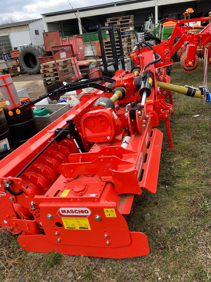 Maschio Aquila-Classic 5000 K500 mit F - Technik für Bodenbearbeitung: das Bild 1 Maschio Aquila-Classic 5000 K500 mit F - Technik für Bodenbearbeitung: das Bild 1
