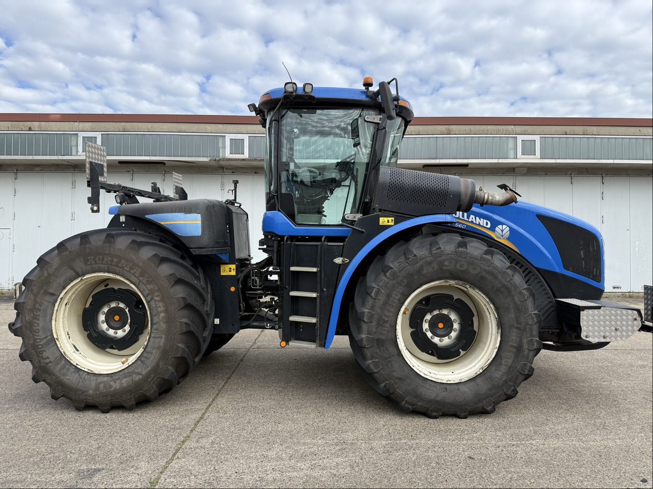 New Holland T9.560 - Traktor: das Bild 5 New Holland T9.560 - Traktor: das Bild 5