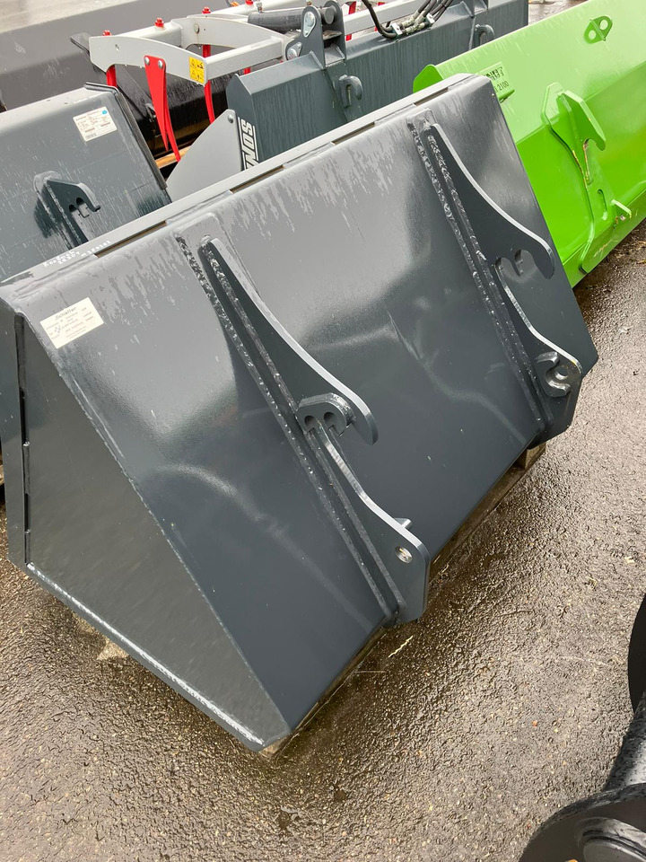 Schäffer Leichtgutschaufel - Fütterungstechnik: das Bild 1 Schäffer Leichtgutschaufel - Fütterungstechnik: das Bild 1
