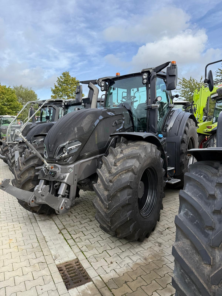 Valtra Q 285 Rückfahrienrichtung - Traktor: das Bild 1 Valtra Q 285 Rückfahrienrichtung - Traktor: das Bild 1
