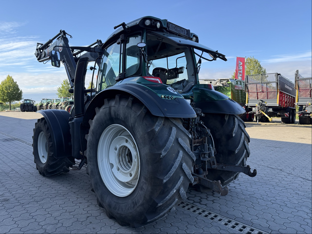 Valtra T194 Versu - Traktor: das Bild 2 Valtra T194 Versu - Traktor: das Bild 2
