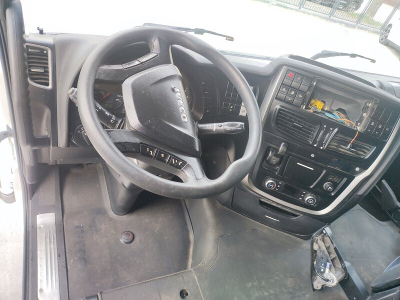 Fahrerhaus und Interieur für LKW Iveco STRALIS HI-WAY Euro 6: das Bild 12