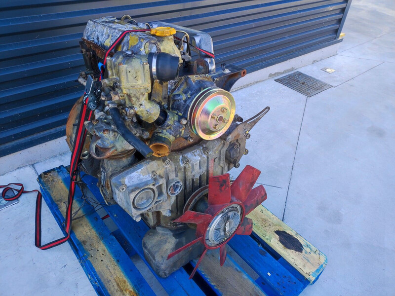 Nissan B440 - Motor für LKW: das Bild 2 Nissan B440 - Motor für LKW: das Bild 2