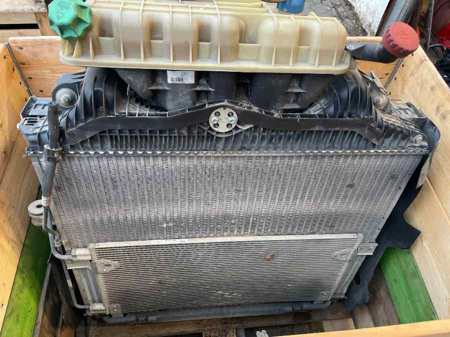 MAN COMPLETE COOLER 81.06100-6657 - Kühlsystem für LKW: das Bild 2 MAN COMPLETE COOLER 81.06100-6657 - Kühlsystem für LKW: das Bild 2