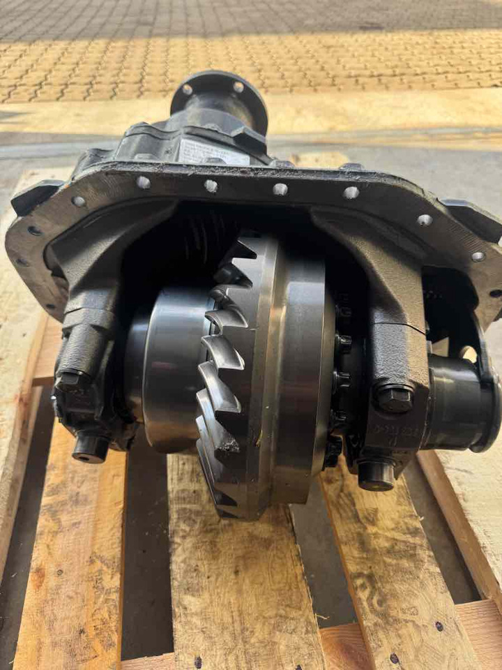 MAN DIFF HP-1352 - 6.824 // 81.35010-6195 - Differenzial Getriebe für LKW: das Bild 1 MAN DIFF HP-1352 - 6.824 // 81.35010-6195 - Differenzial Getriebe für LKW: das Bild 1