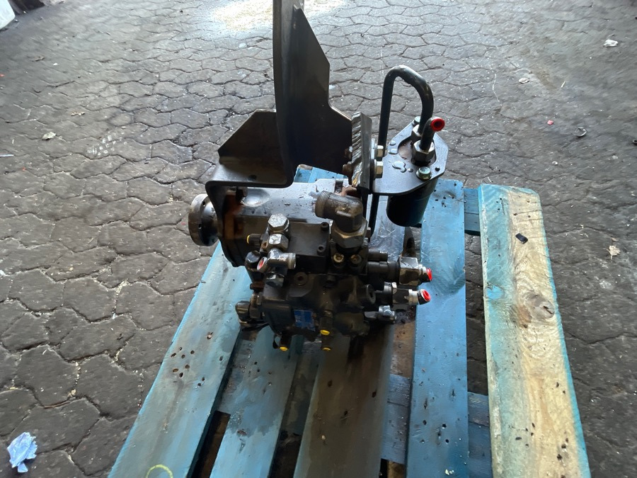 Hydraulikpumpe für LKW MAN HYDRALIC PUMP 81.67501-6084: das Bild 1