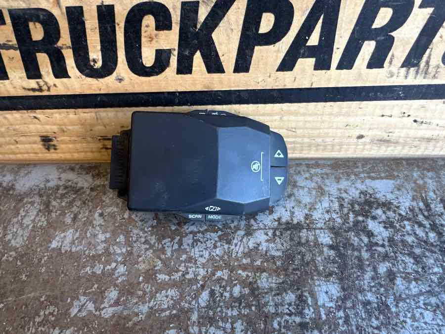 RENAULT LEVER SWITCH 21708999 - Fahrerhaus und Interieur für LKW: das Bild 2 RENAULT LEVER SWITCH 21708999 - Fahrerhaus und Interieur für LKW: das Bild 2
