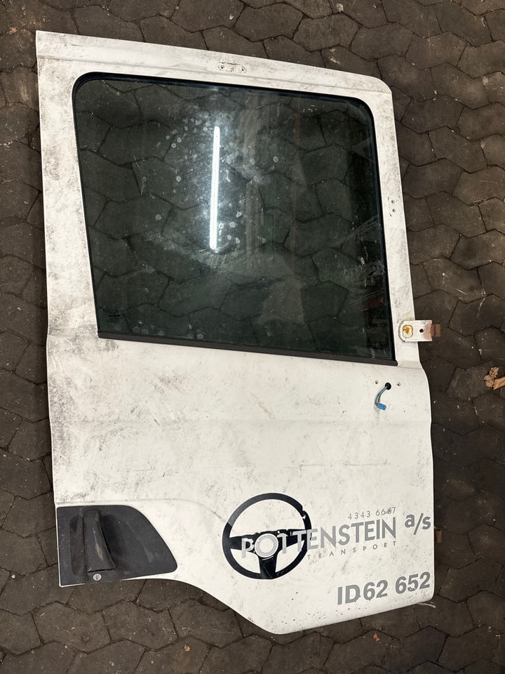 SCANIA P SERIE RIGHT DOOR 1384420 - Fahrerhaus und Interieur für LKW: das Bild 1 SCANIA P SERIE RIGHT DOOR 1384420 - Fahrerhaus und Interieur für LKW: das Bild 1