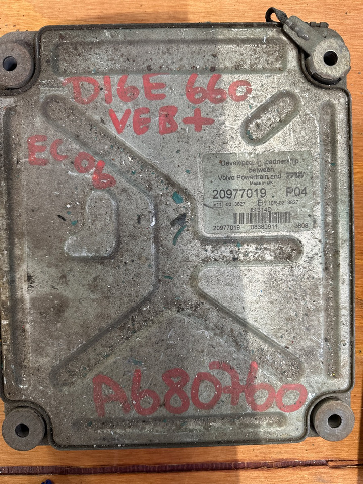 VOLVO ECU 20977019 PO4 - Elektrische Ausrüstung für LKW: das Bild 1 VOLVO ECU 20977019 PO4 - Elektrische Ausrüstung für LKW: das Bild 1