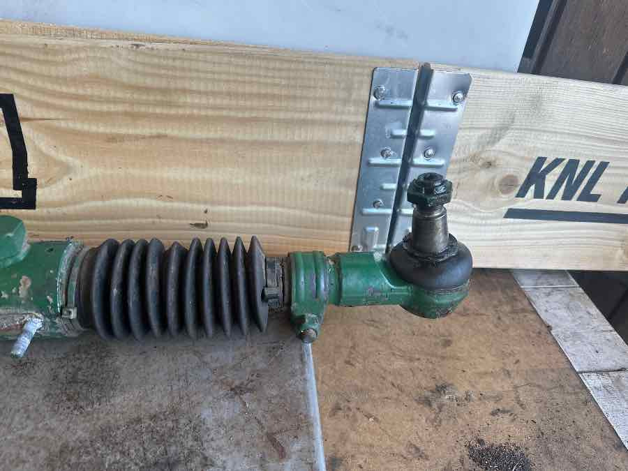 VOLVO STEERING CYLINDER 20741059 - Lenkung für LKW: das Bild 2 VOLVO STEERING CYLINDER 20741059 - Lenkung für LKW: das Bild 2