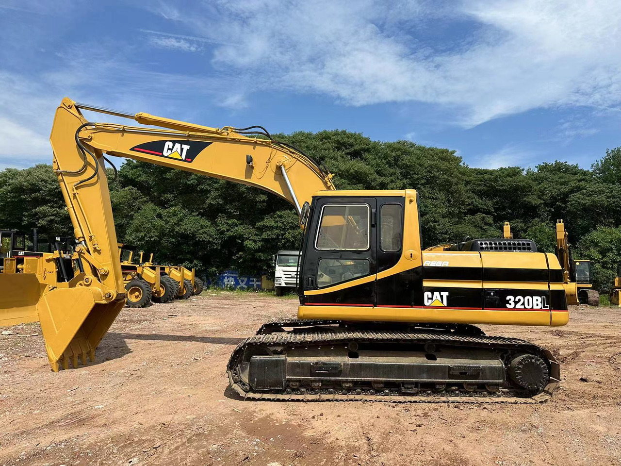 CATERPILLAR 320B - Kettenbagger: das Bild 3 CATERPILLAR 320B - Kettenbagger: das Bild 3