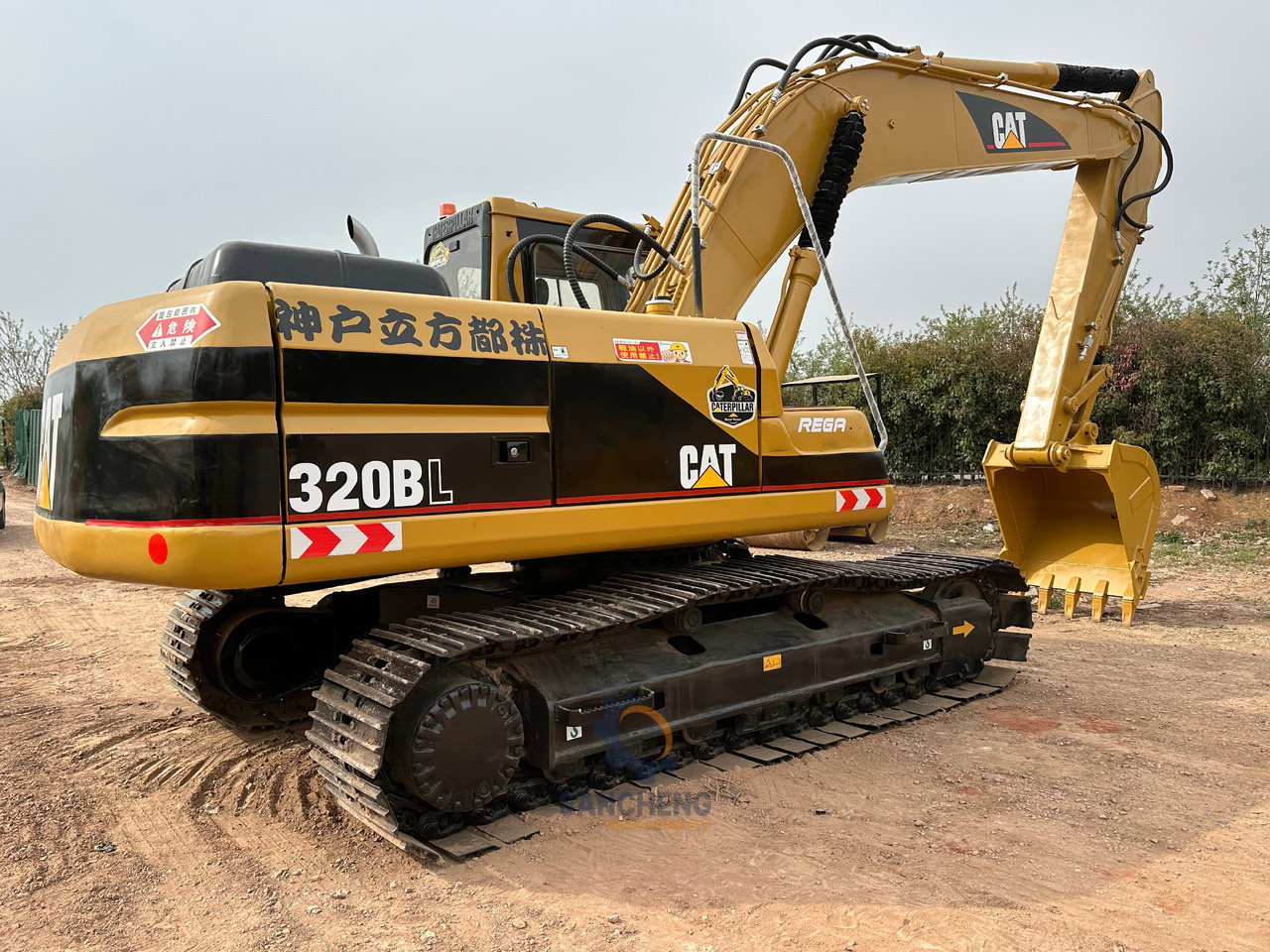 CATERPILLAR 320BL - Kettenbagger: das Bild 1 CATERPILLAR 320BL - Kettenbagger: das Bild 1