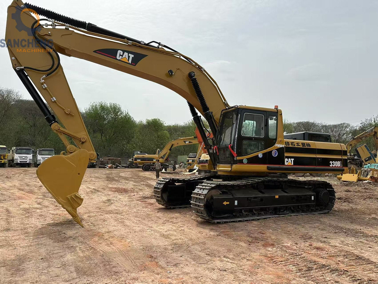 CATERPILLAR 330BL - Bagger: das Bild 4 CATERPILLAR 330BL - Bagger: das Bild 4
