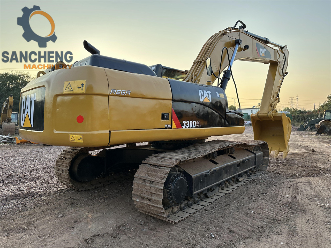 Kettenbagger CATERPILLAR 330D2L: das Bild 8