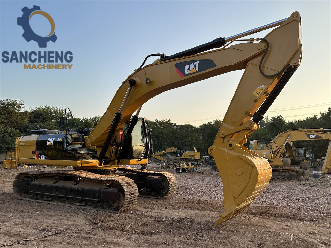 Kettenbagger CATERPILLAR 330D2L: das Bild 9