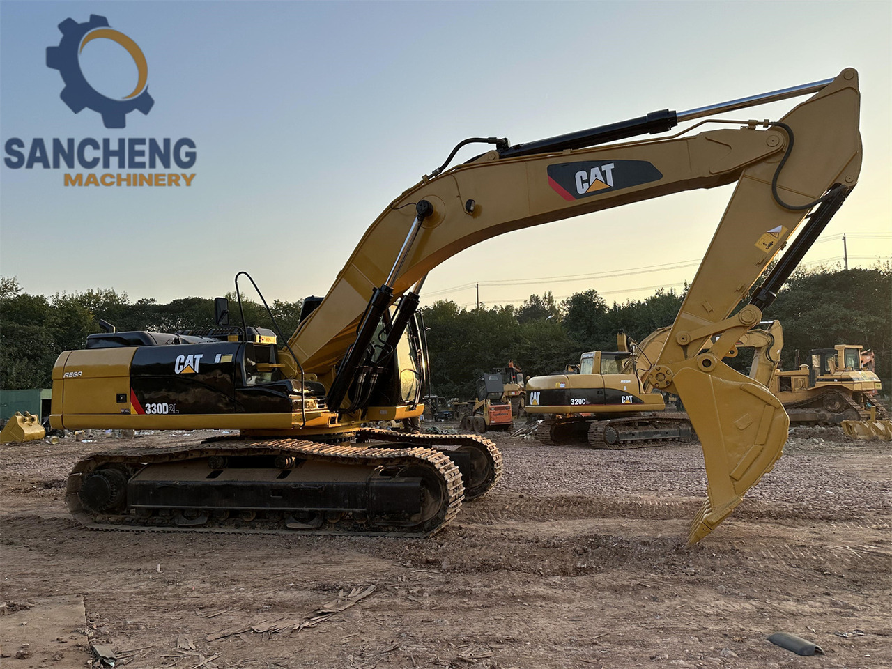 Kettenbagger CATERPILLAR 330D2L: das Bild 10