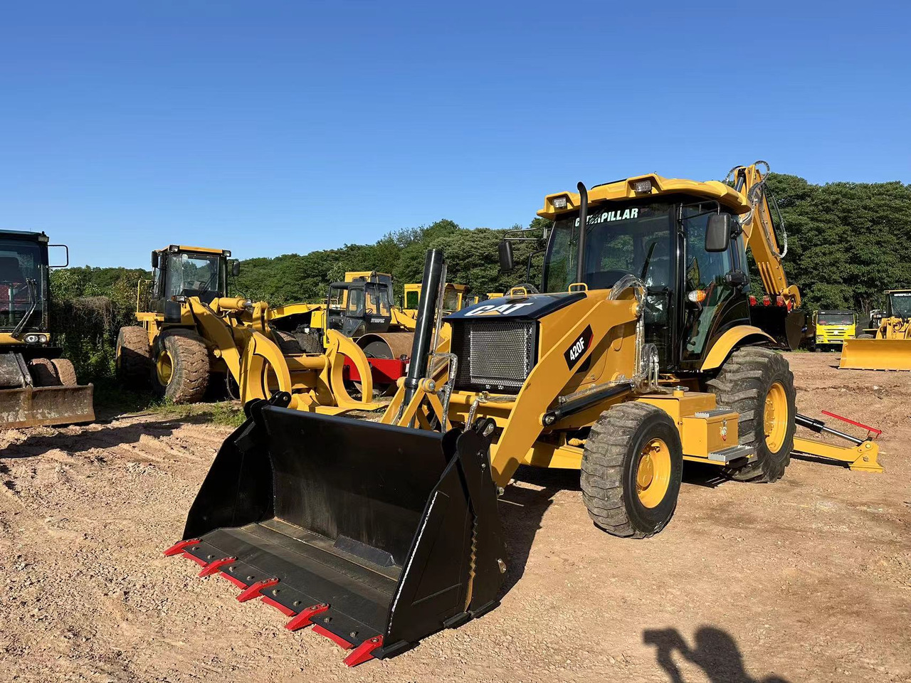 CATERPILLAR 420F2 - Baggerlader: das Bild 1 CATERPILLAR 420F2 - Baggerlader: das Bild 1