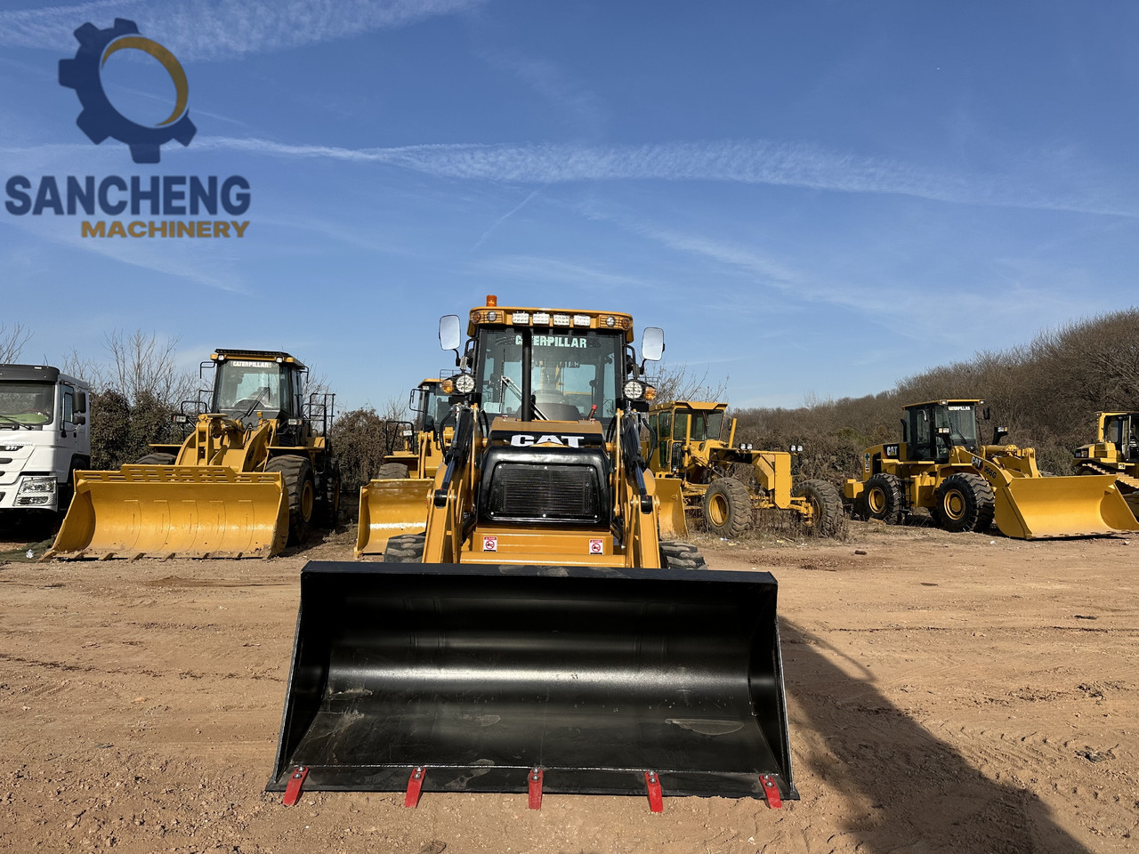 CATERPILLAR 420F2 - Baggerlader: das Bild 4 CATERPILLAR 420F2 - Baggerlader: das Bild 4