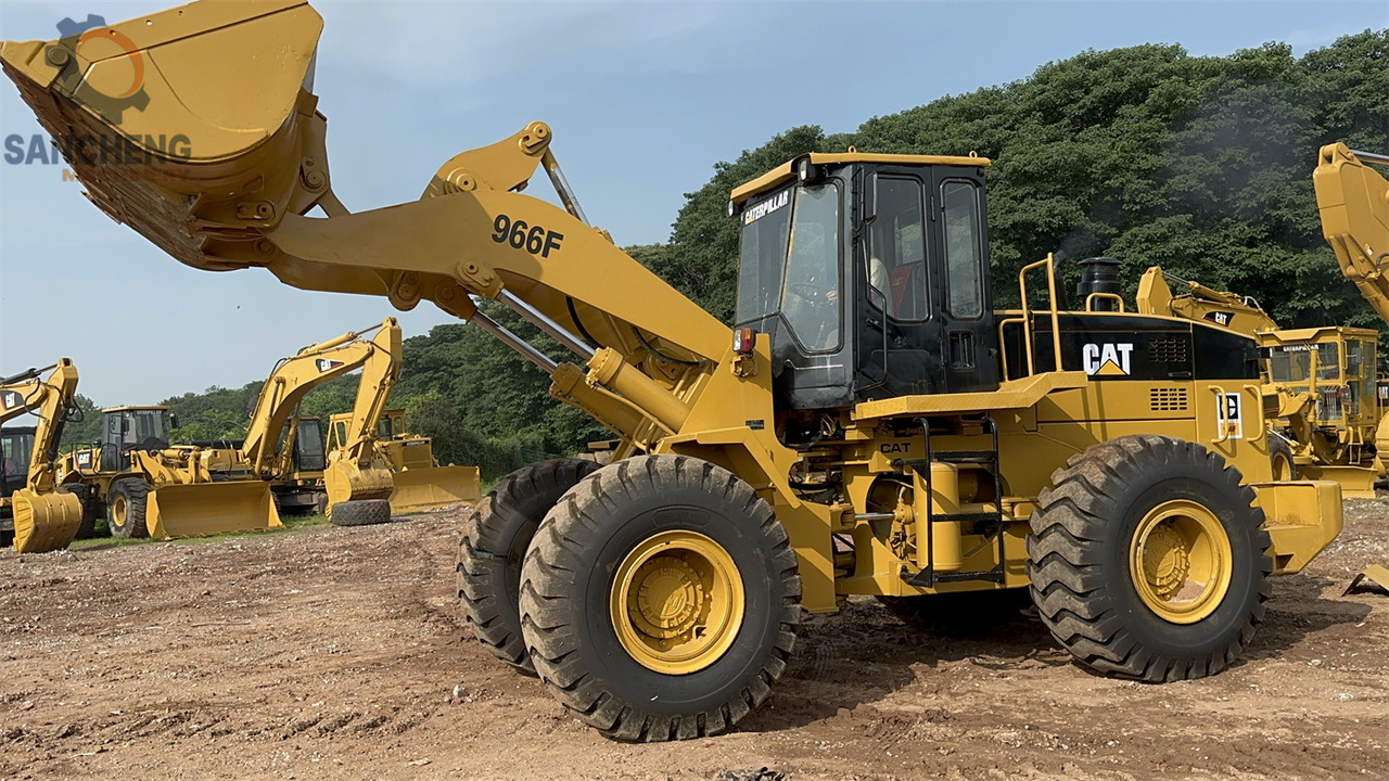 CATERPILLAR 966F - Radlader: das Bild 2 CATERPILLAR 966F - Radlader: das Bild 2
