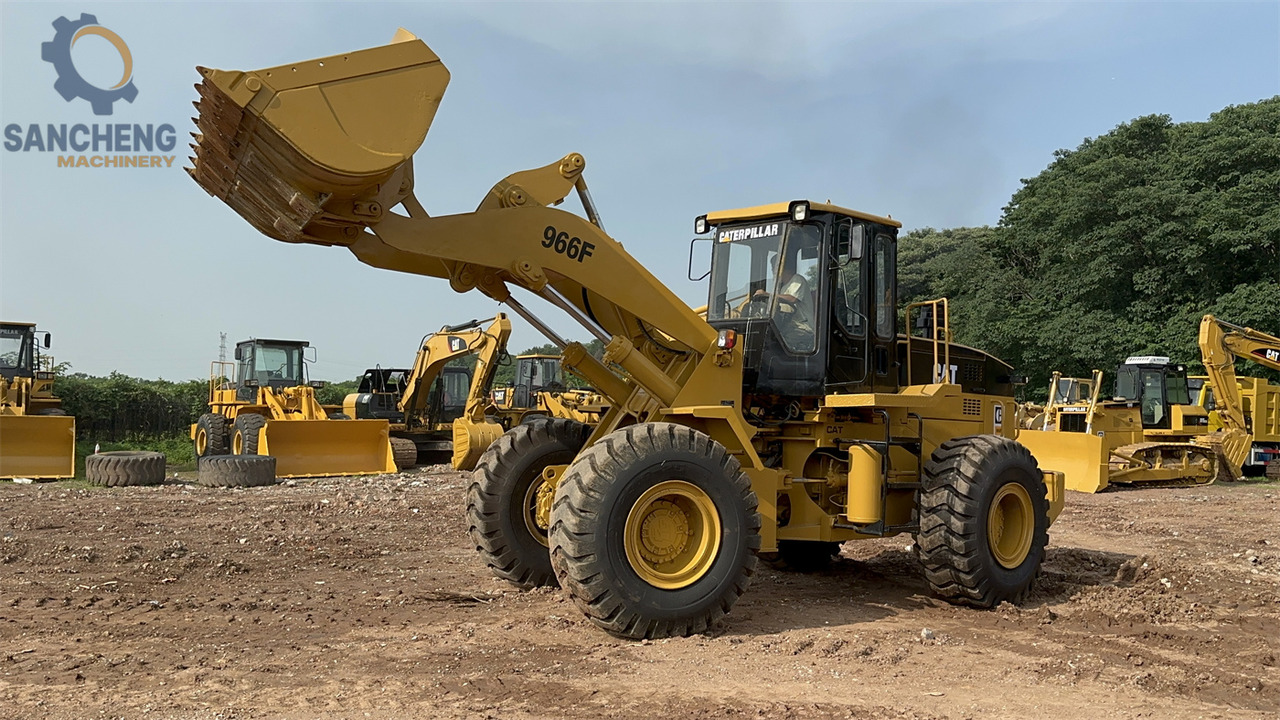 CATERPILLAR 966F - Radlader: das Bild 4 CATERPILLAR 966F - Radlader: das Bild 4