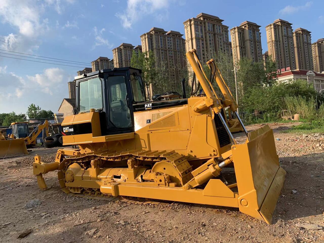 CATERPILLAR D6G - Bulldozer: das Bild 1 CATERPILLAR D6G - Bulldozer: das Bild 1