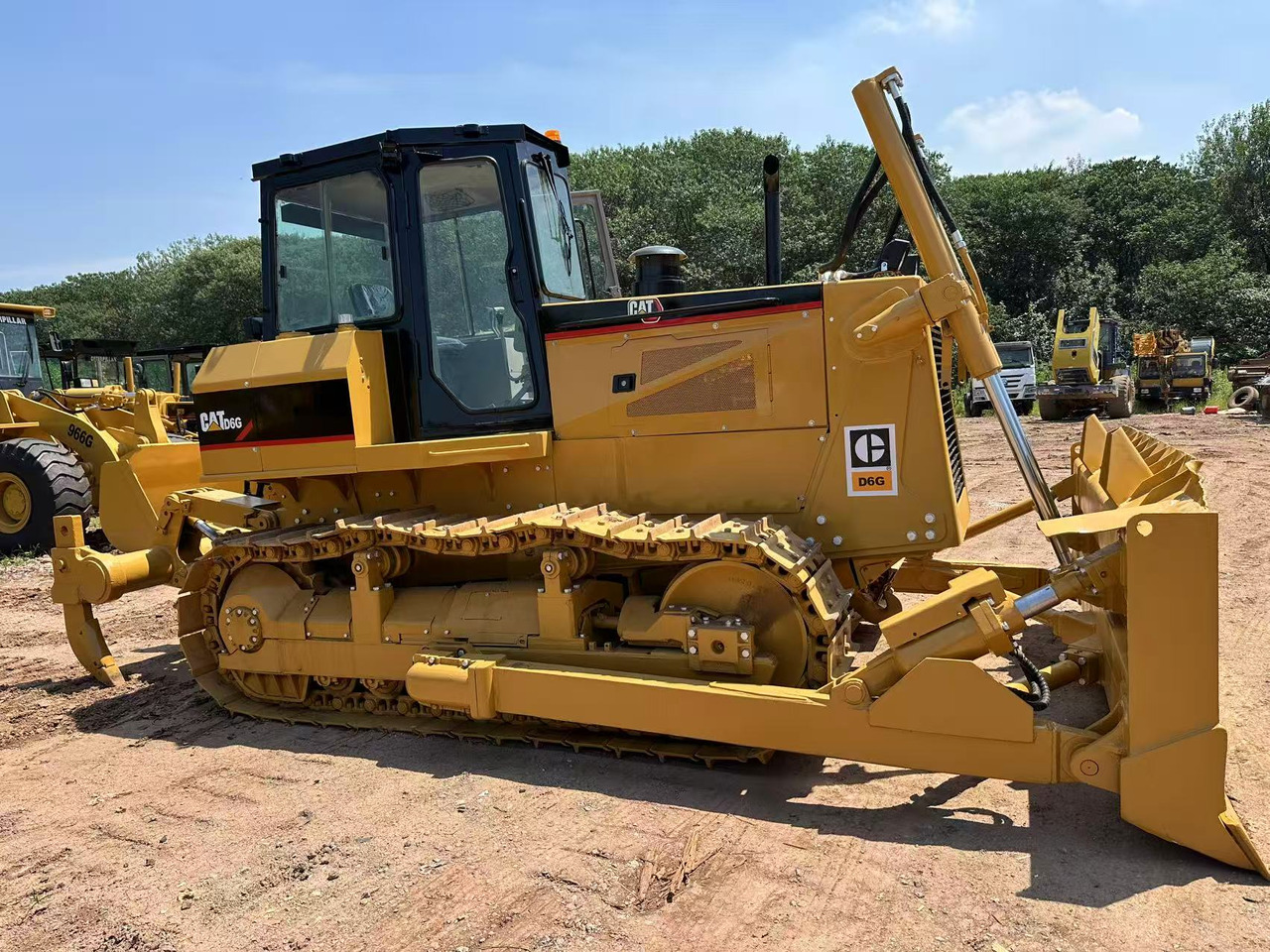 Bulldozer CATERPILLAR D6G: das Bild 8