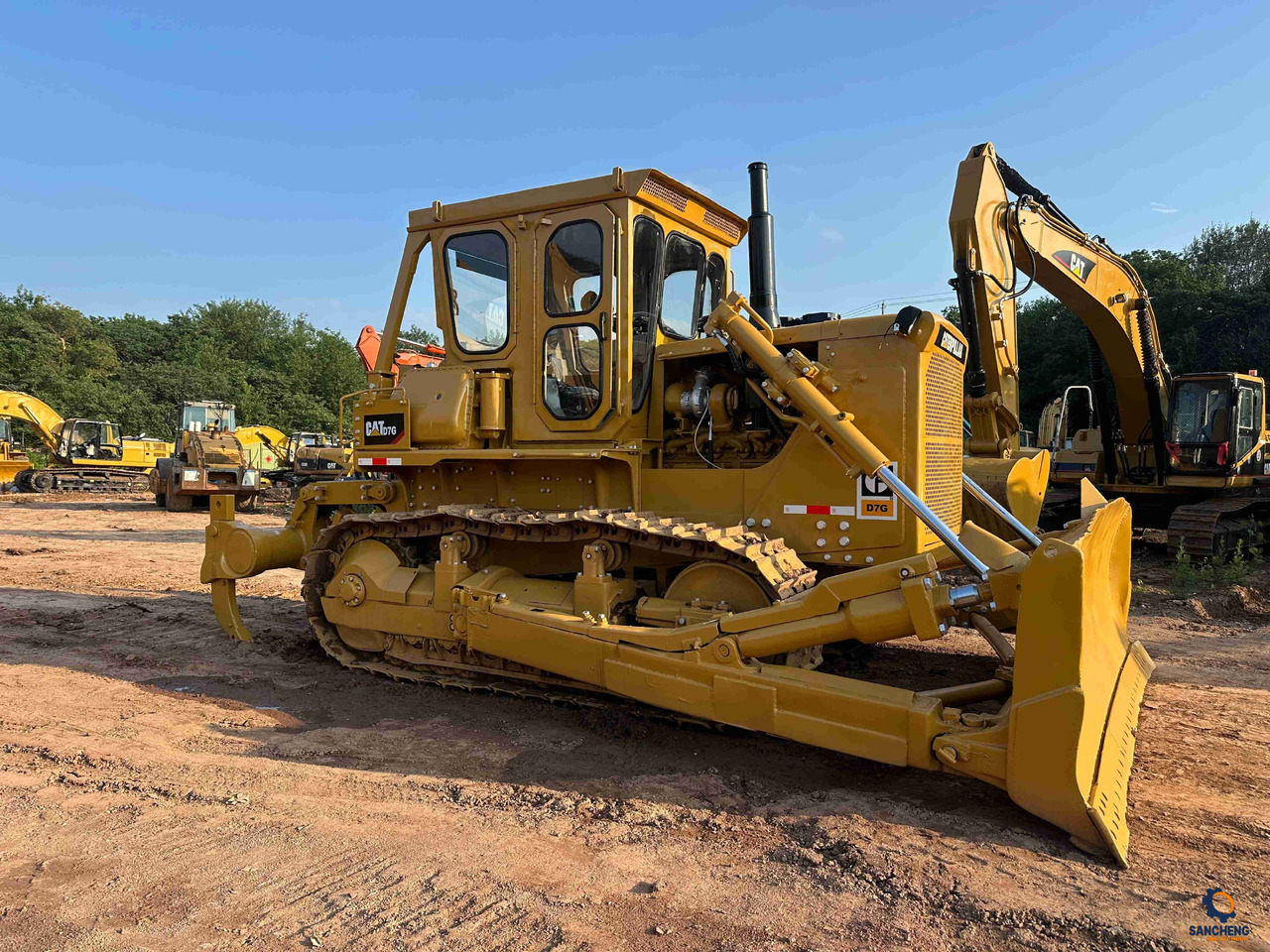 CATERPILLAR D7G - Bulldozer: das Bild 1 CATERPILLAR D7G - Bulldozer: das Bild 1