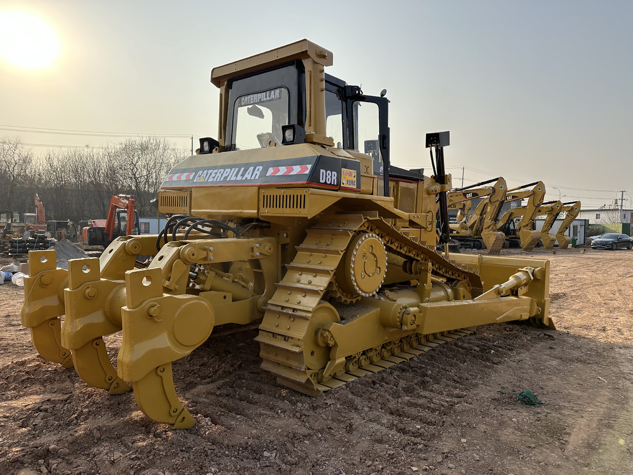 CATERPILLAR D8R - Bulldozer: das Bild 1 CATERPILLAR D8R - Bulldozer: das Bild 1