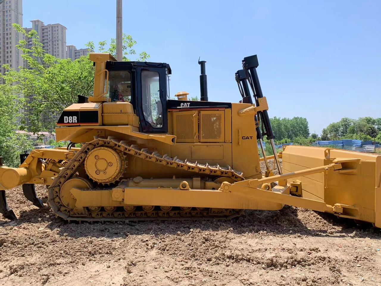 CATERPILLAR D8R - Bulldozer: das Bild 3 CATERPILLAR D8R - Bulldozer: das Bild 3
