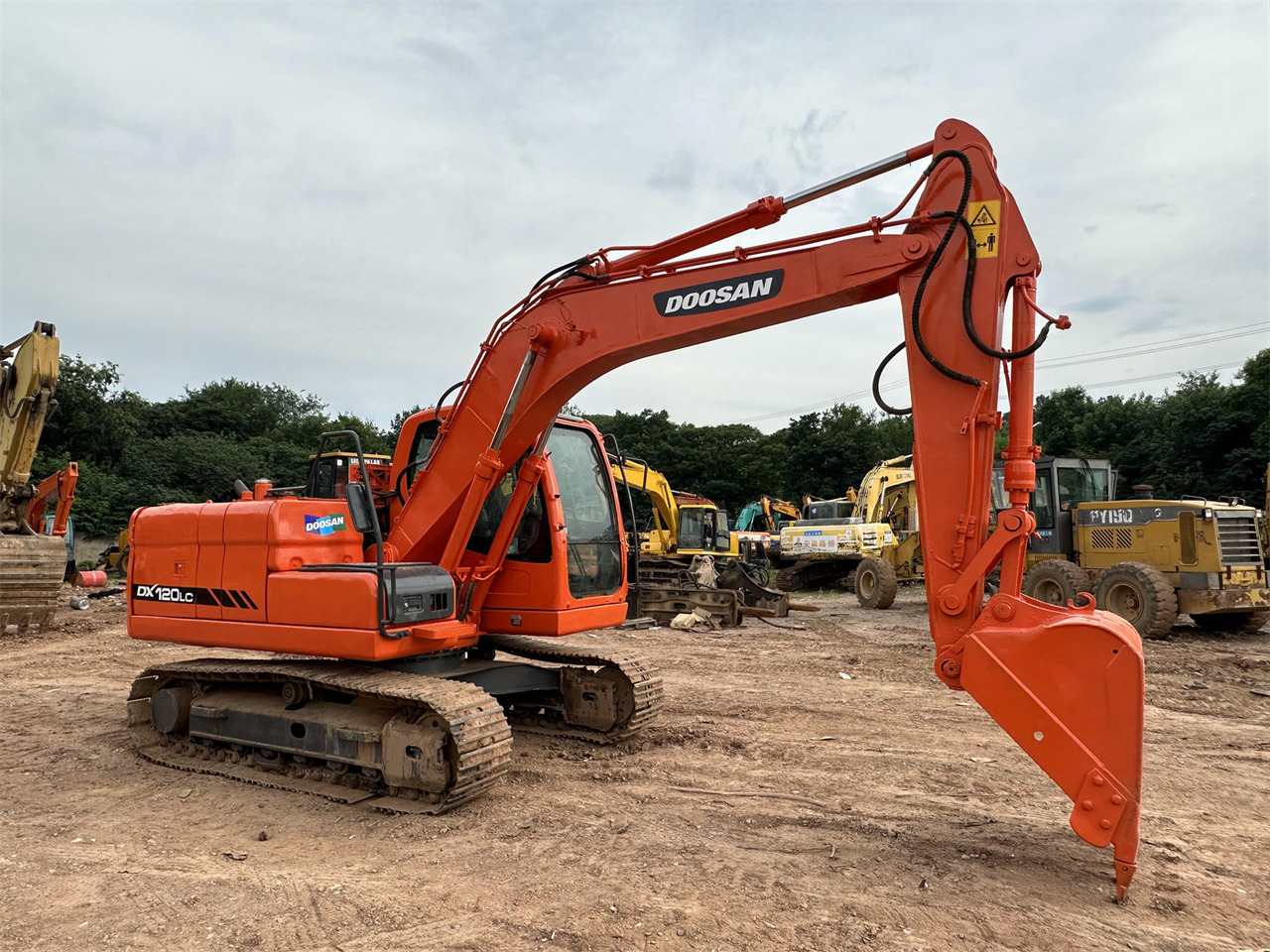 DOOSAN DX120 - Kettenbagger: das Bild 5 DOOSAN DX120 - Kettenbagger: das Bild 5