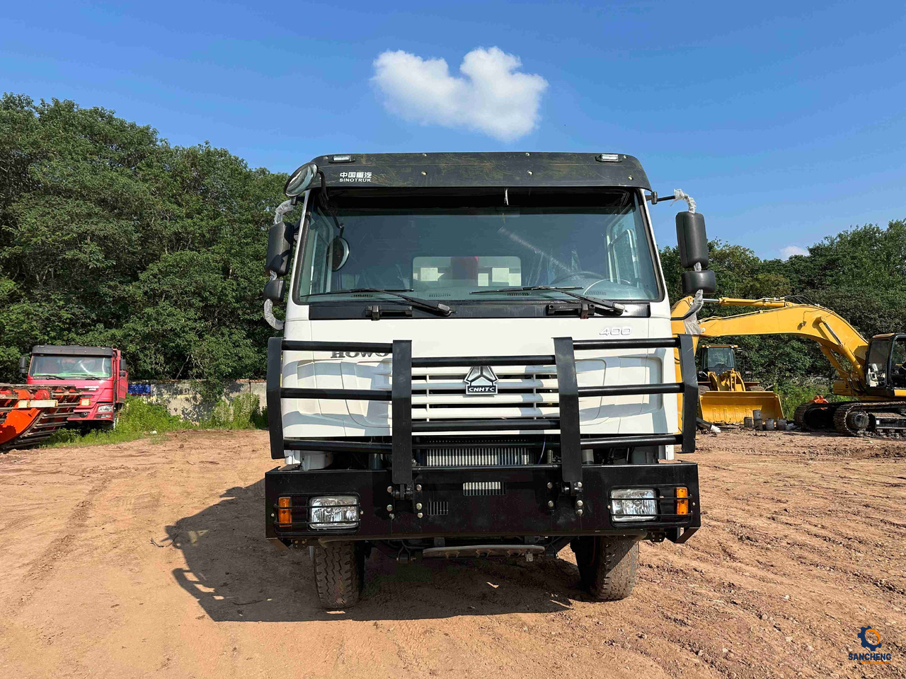 HOWO 400 With Bumper - Kipper: das Bild 2 HOWO 400 With Bumper - Kipper: das Bild 2