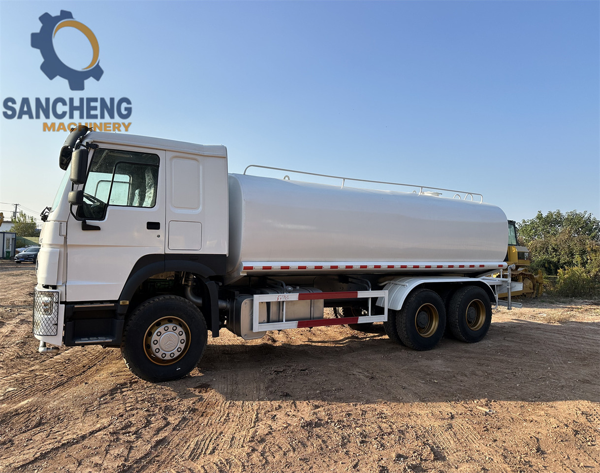 SINOTRUK HOWO 371 6x4 Water Tanker Truck - Tankwagen: das Bild 4 SINOTRUK HOWO 371 6x4 Water Tanker Truck - Tankwagen: das Bild 4