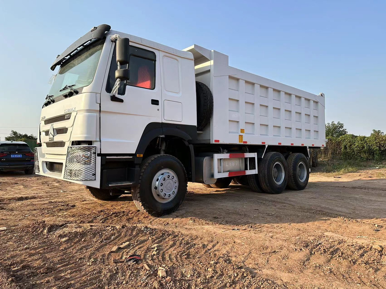 SINOTRUK HOWO HOWO 371 6x4 - Kipper: das Bild 3 SINOTRUK HOWO HOWO 371 6x4 - Kipper: das Bild 3