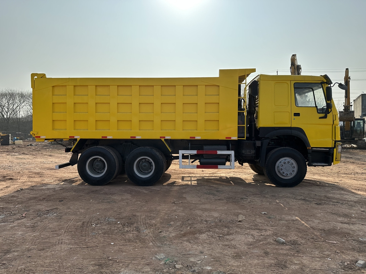 SINOTRUK Howo 6x4 Dump truck 371hp - Kipper: das Bild 4 SINOTRUK Howo 6x4 Dump truck 371hp - Kipper: das Bild 4